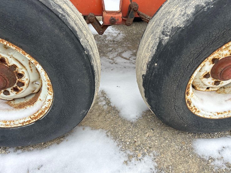 clark-1,000-gallon-nurse-trailer-image-8