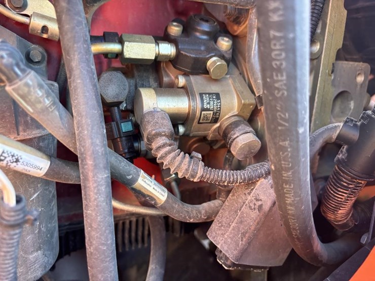 2018-jlg-8042-image-43