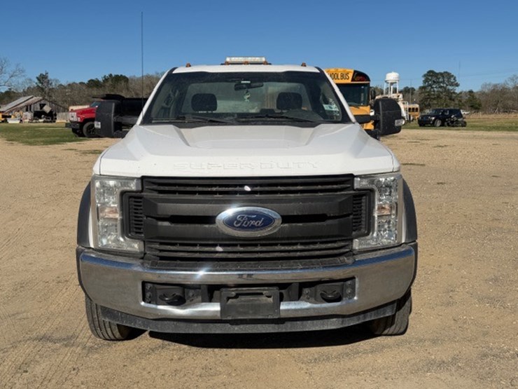 2018-ford-f550-image-6