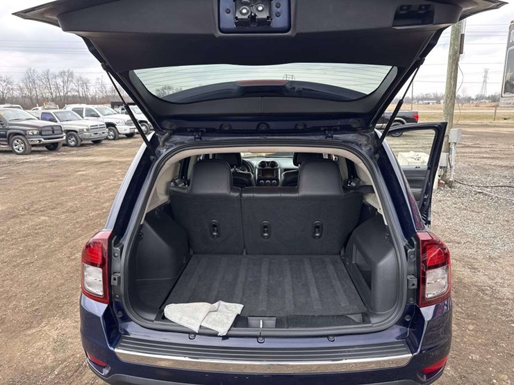 2016-jeep-compass-image-16