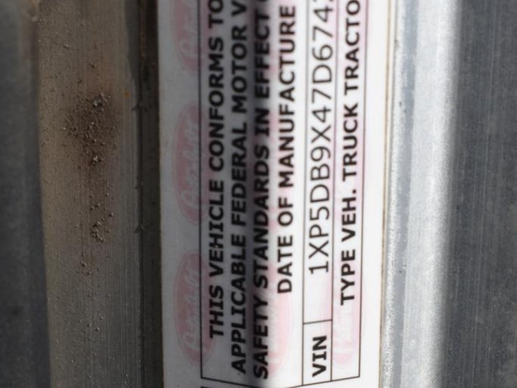 2007-peterbilt-379-image-32