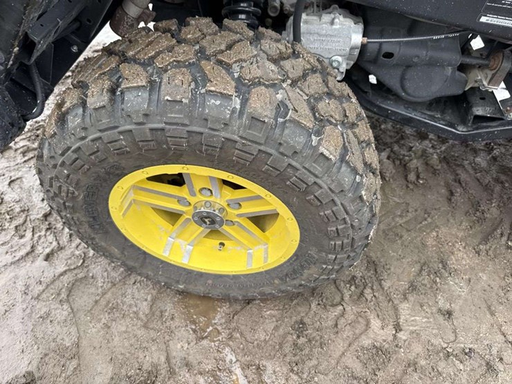 john-deere-gator-image-15