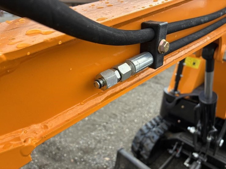 2026-vicsec-v15-hydraulic-excavator-image-11