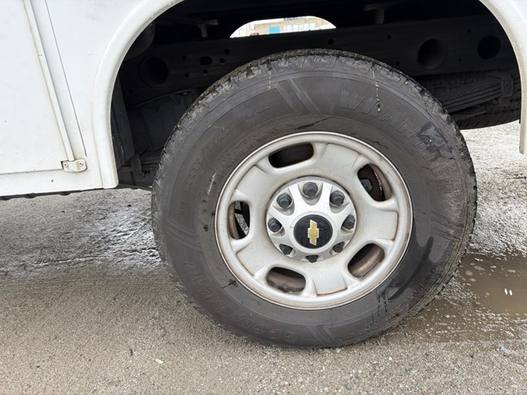 2017-chevrolet-2500-image-5