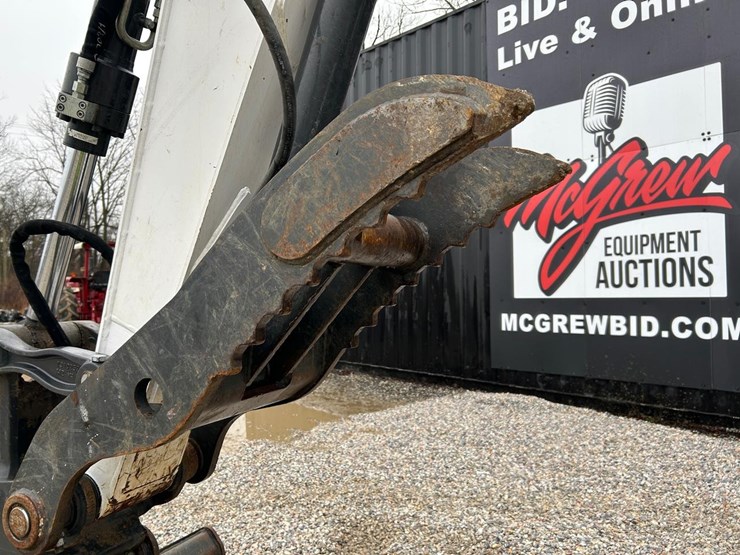 2020-bobcat-e85-image-9