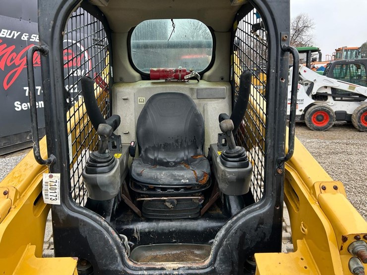 caterpillar-259d-image-12