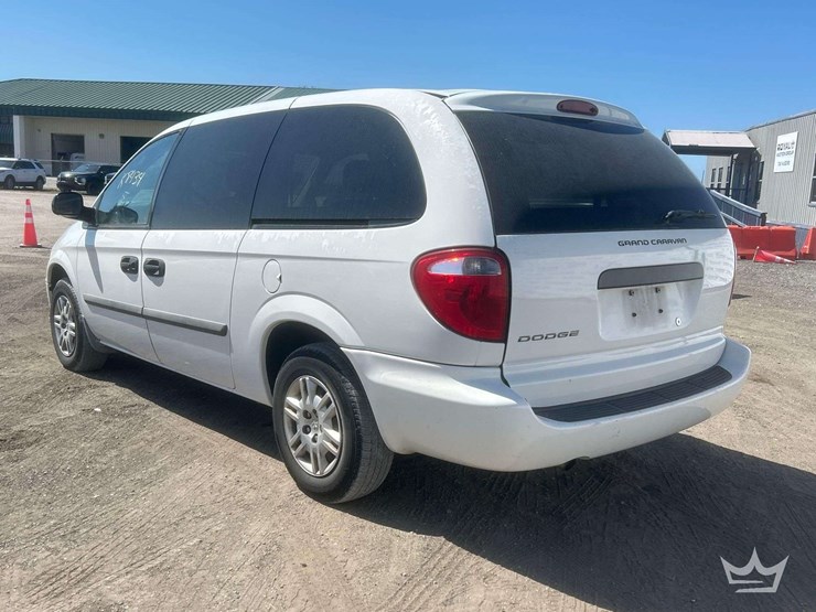 2006-dodge-grand-carvan-van-image-4