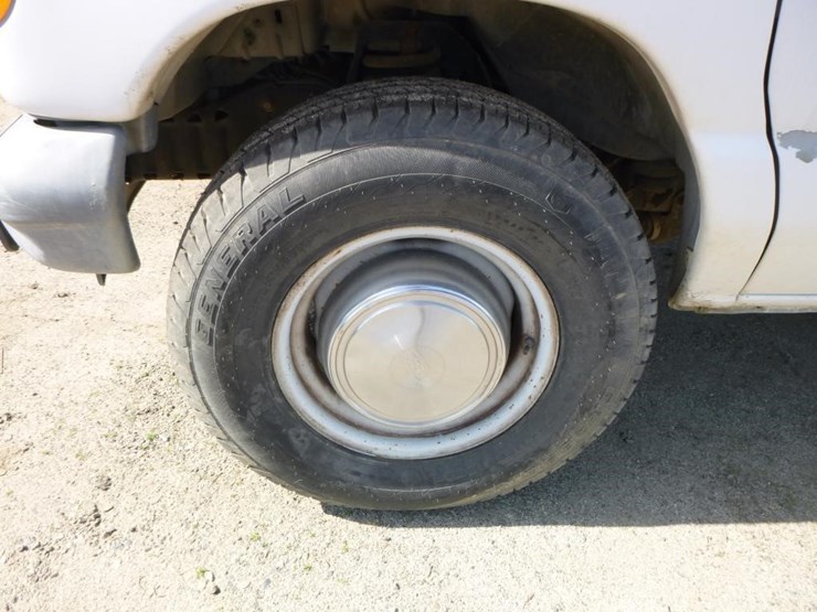 2006-ford-e350-image-22