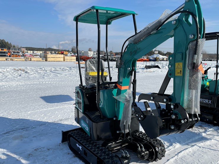 #5369-•-qh12r-mini-excavator-image-1