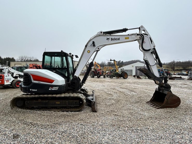 2020-bobcat-e85-image-5