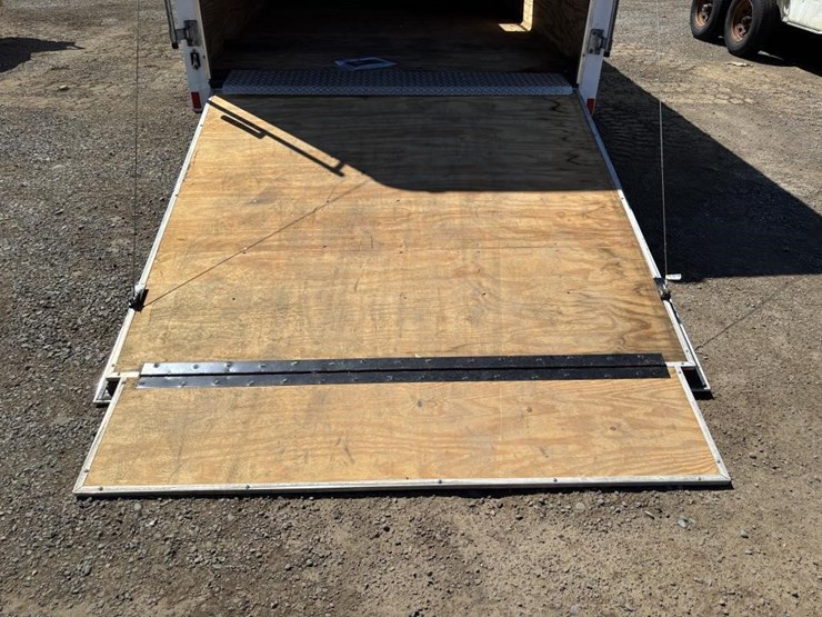 2007-haulmark-kd7x16wt3-enclosed-trailer-image-21