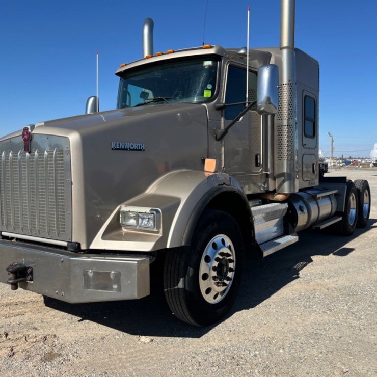 2013 KENWORTH T800