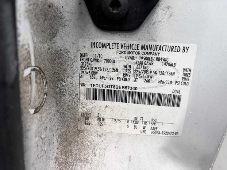 2011-ford-f550-image-16