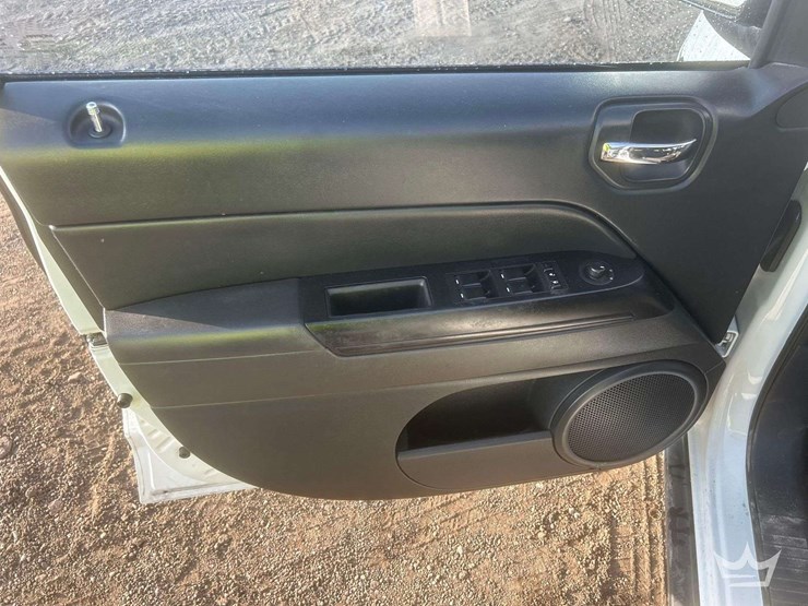 2016-jeep-compass-image-11