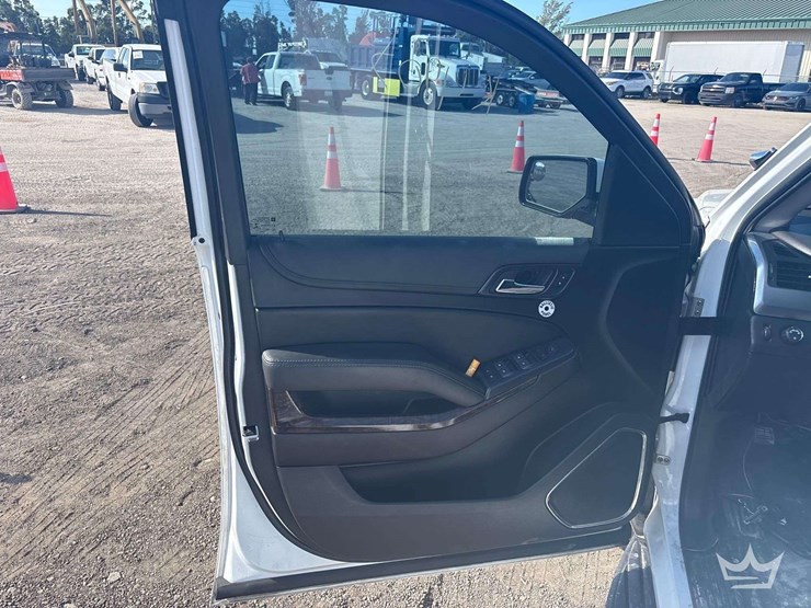 2009-chevrolet-tahoe-image-11