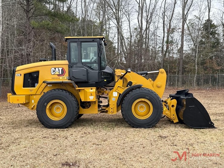 2026-caterpillar-926-image-2