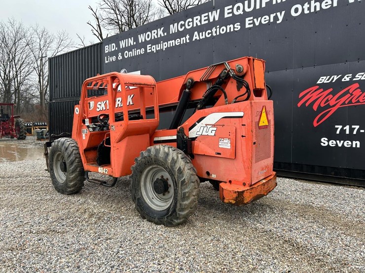 sky-trak-6042-image-2