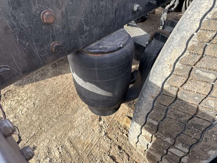 2019-kenworth-t680-image-18