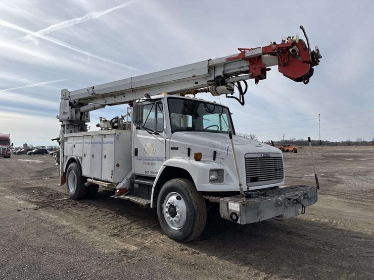 2000-freightliner-fl70-image-6