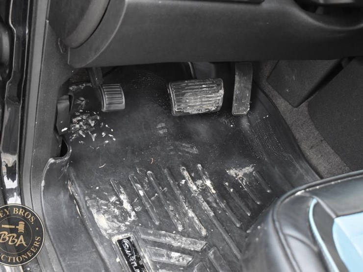 2013-chevrolet-tahoe-ls-image-27