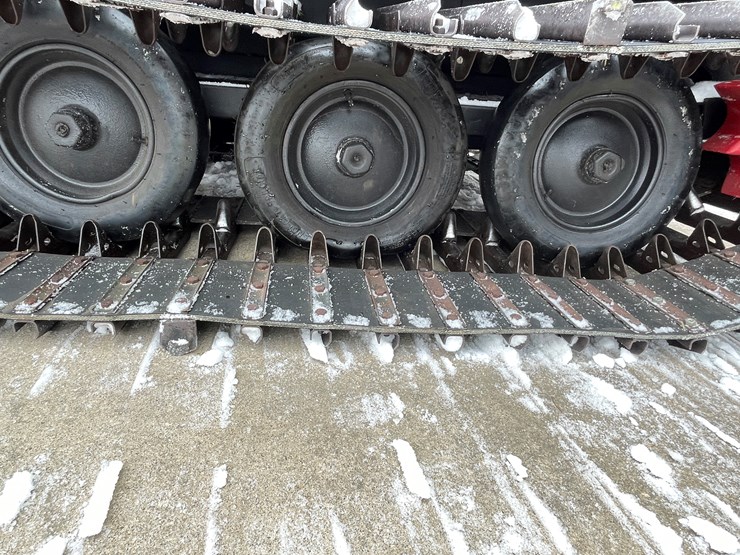 #7566-•-bombardier-snowcat-image-25