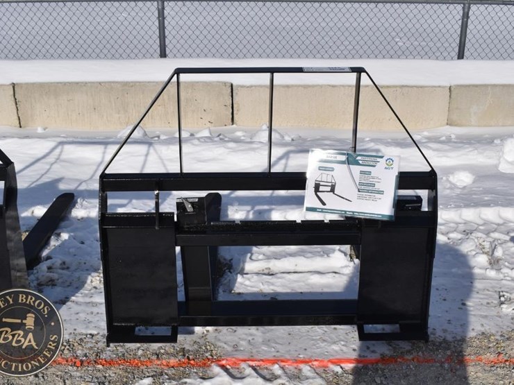 agt-industrial-pallet-fork-attachment-41844-image-2