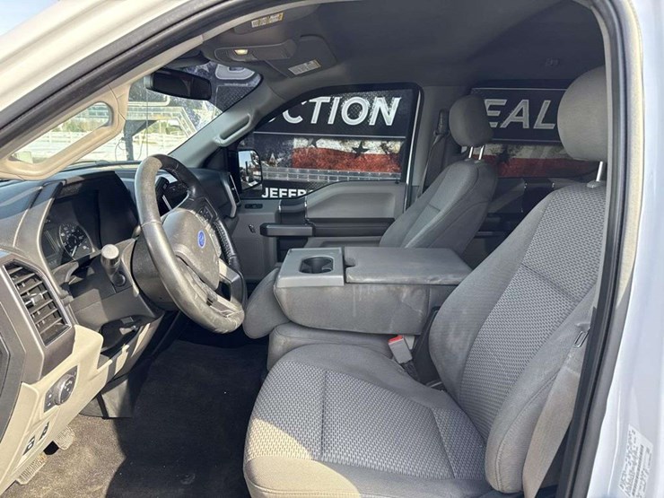 2019-ford-f150-xlt-image-12