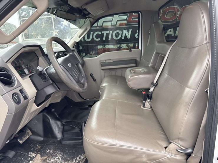 2008-ford-f250-xl-image-13