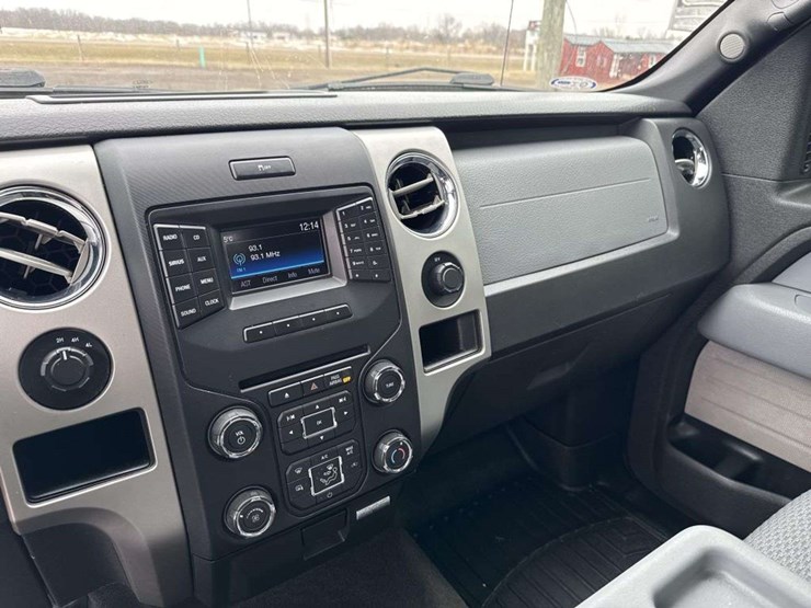 2014-ford-f150-xlt-image-21