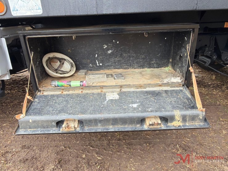 2017-ford-f550-image-8