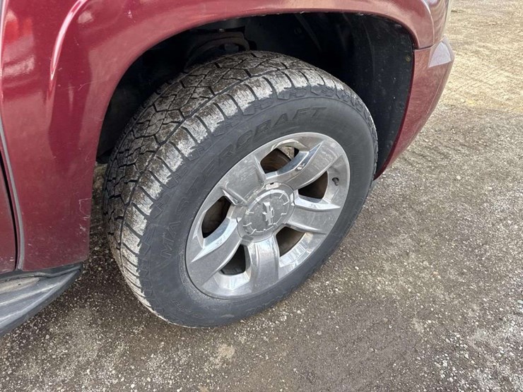 2010-chevrolet-tahoe-lt-image-11