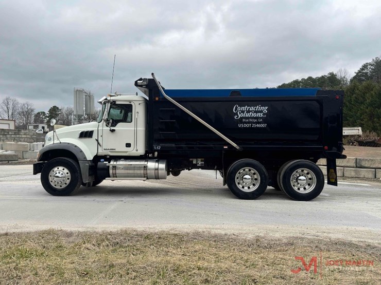 2014-mack-granite-gu713-image-8