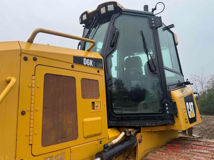 2017-caterpillar-d6k2-lgp-image-21