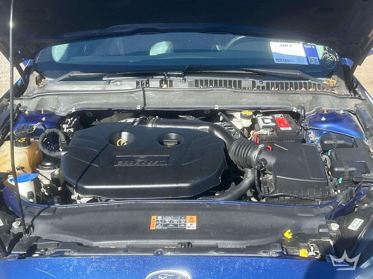 2016-ford-fusion-titanium-sedan-image-7