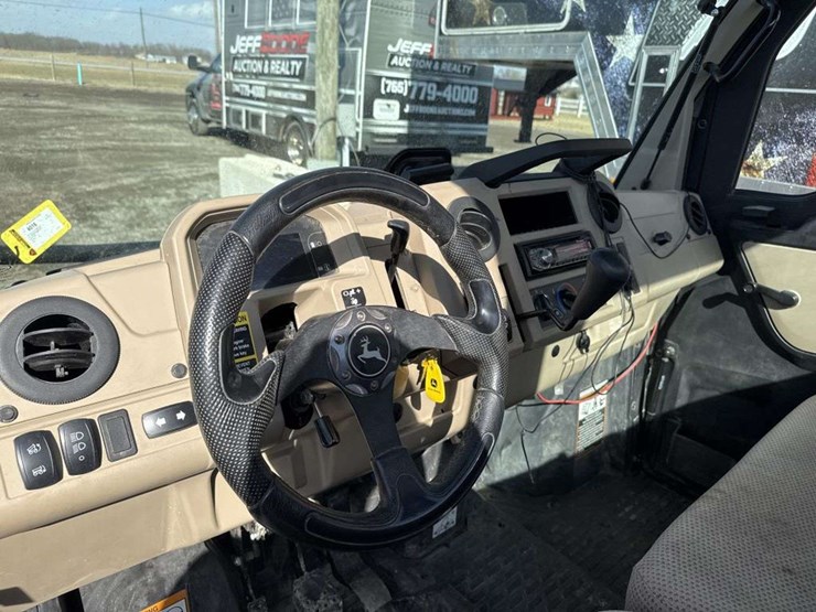 john-deere-gator-image-17