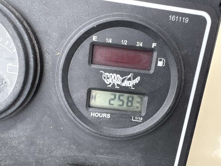 2022-grasshopper-900d-image-14