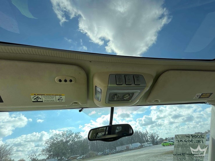 2004-lincoln-navigator-image-17