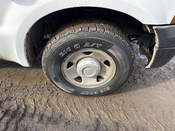 2005-ford-f350-xl-image-10