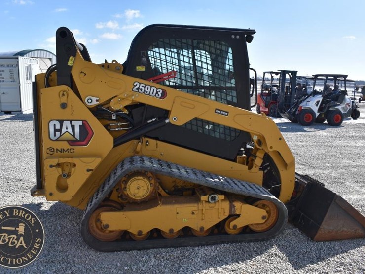 2022-caterpillar-259d3-image-15