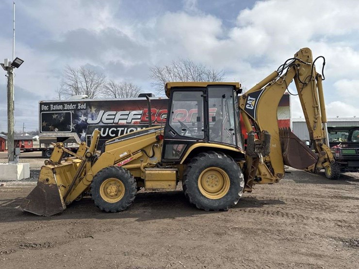 caterpillar-426c-image-2