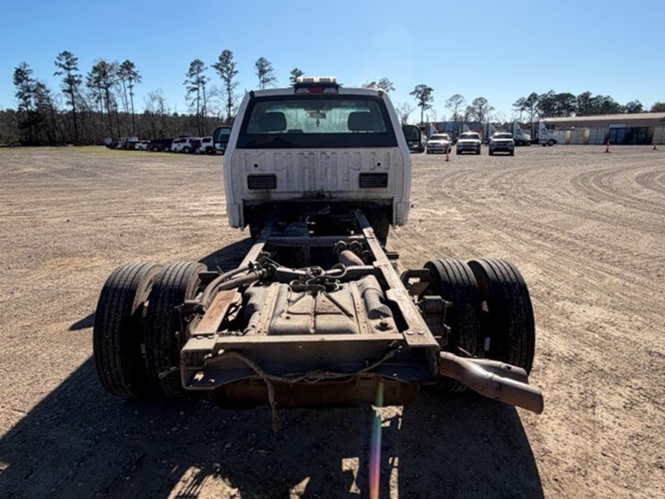 2018-ford-f550-image-8