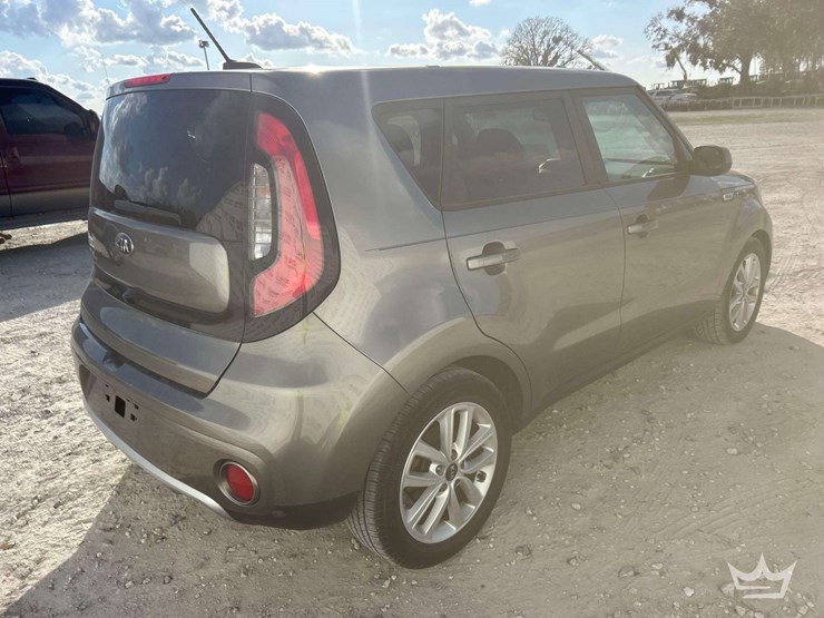 2018-kia-soul-suv-image-3