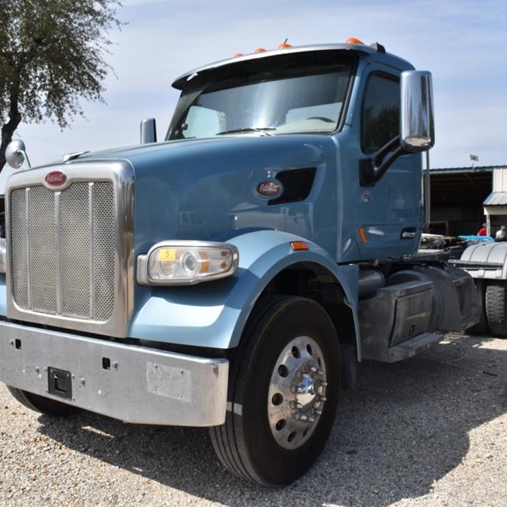 2021 PETERBILT 567