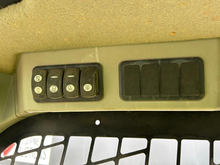 caterpillar-259d-image-23