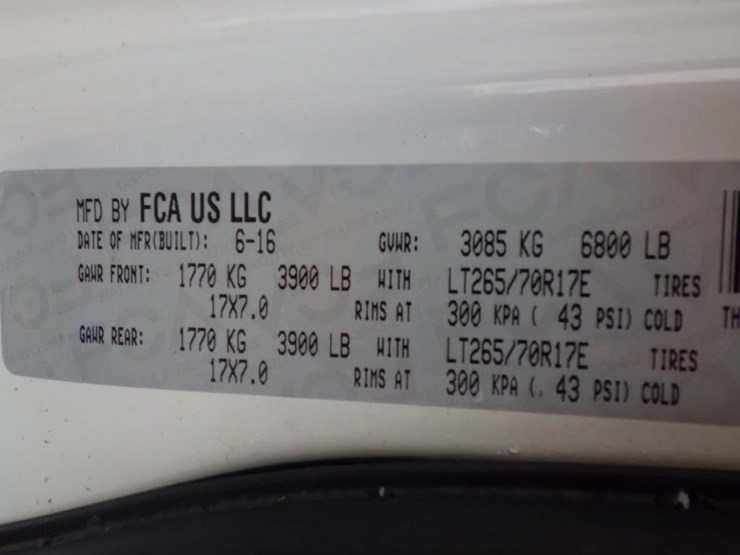 2016-dodge-1500-image-15