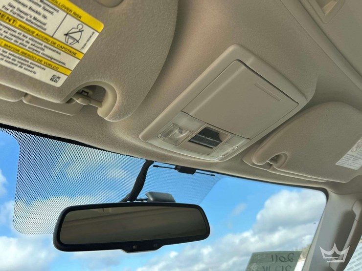 2011-ford-expedition-image-19