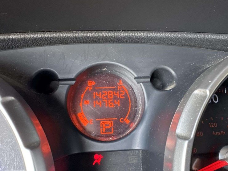 2010-nissan-rogue-image-23