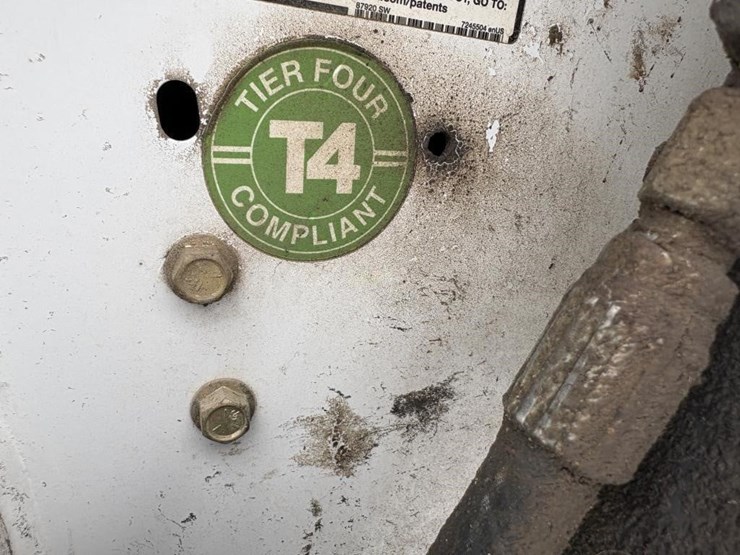 2015-bobcat-s590-image-4