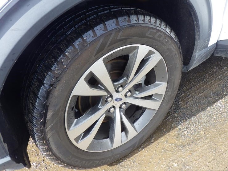 2020-ford-explorer-image-13