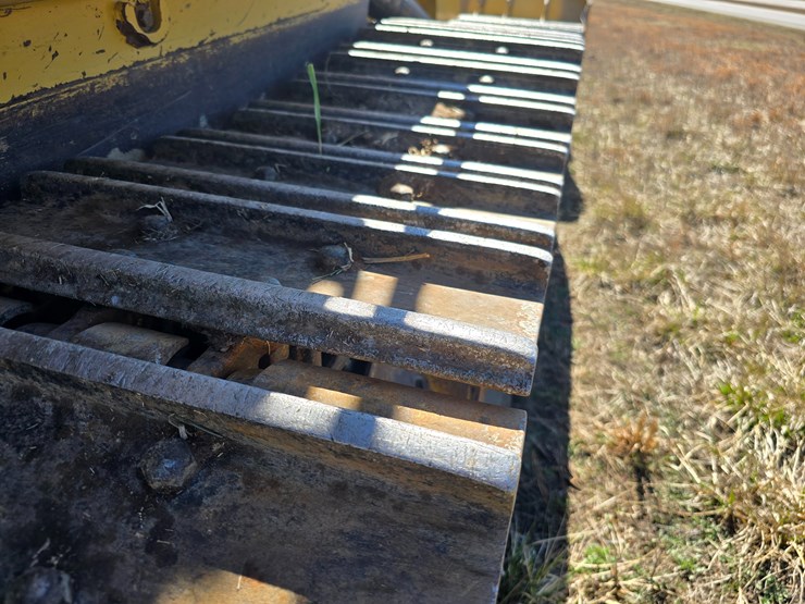 2015-caterpillar-953d-image-60